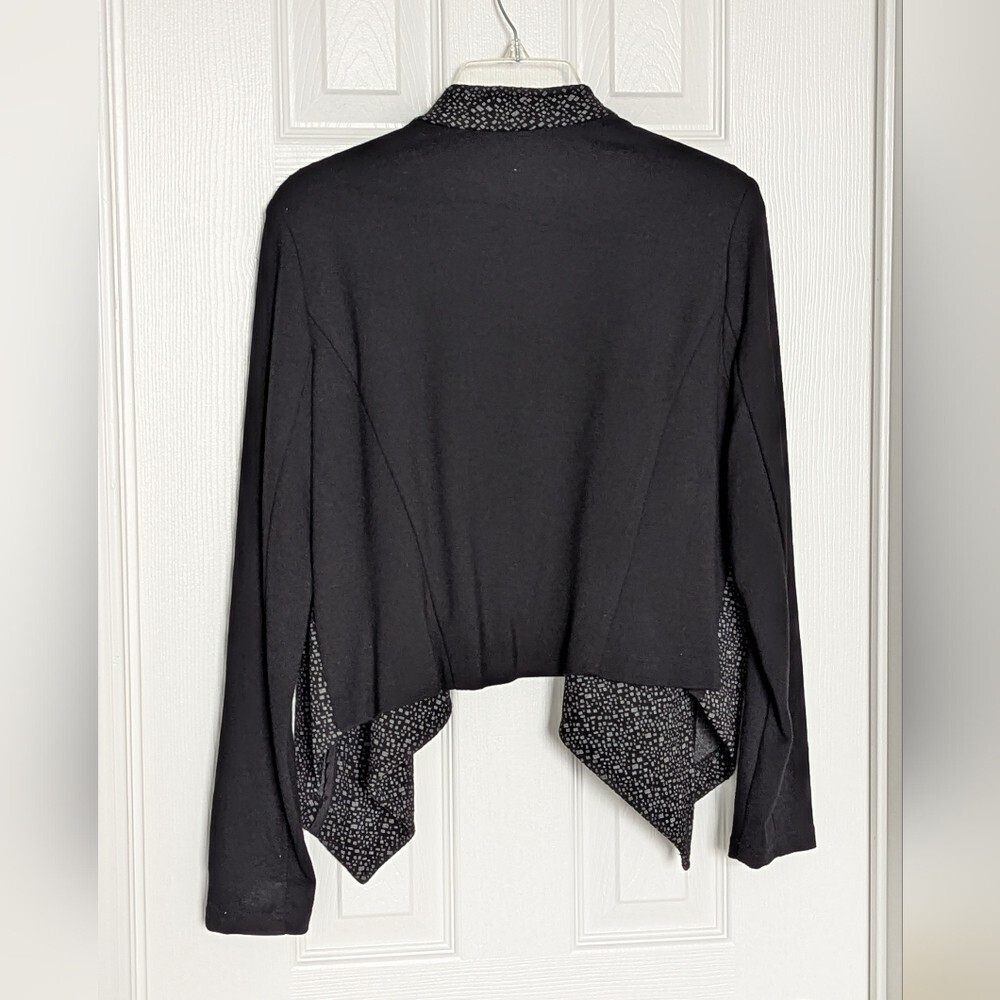 Chic Women's (Large) Black & Gray Asymetrical Open-Front Blazer/Jacket - Picture 3 of 11